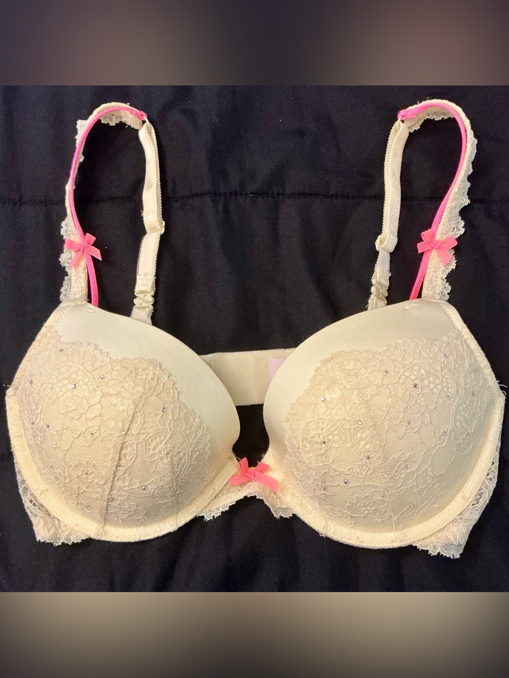 Victoria’s Secret 34 D Dream Angels Push Up Bra Yellow Lace Rhinestone Accent